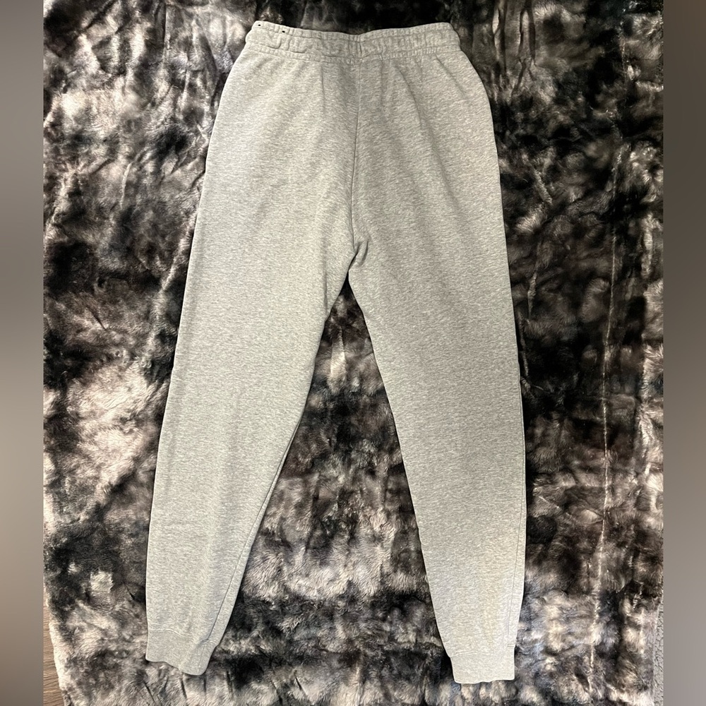 Nike Joggers - Picture 2 of 10